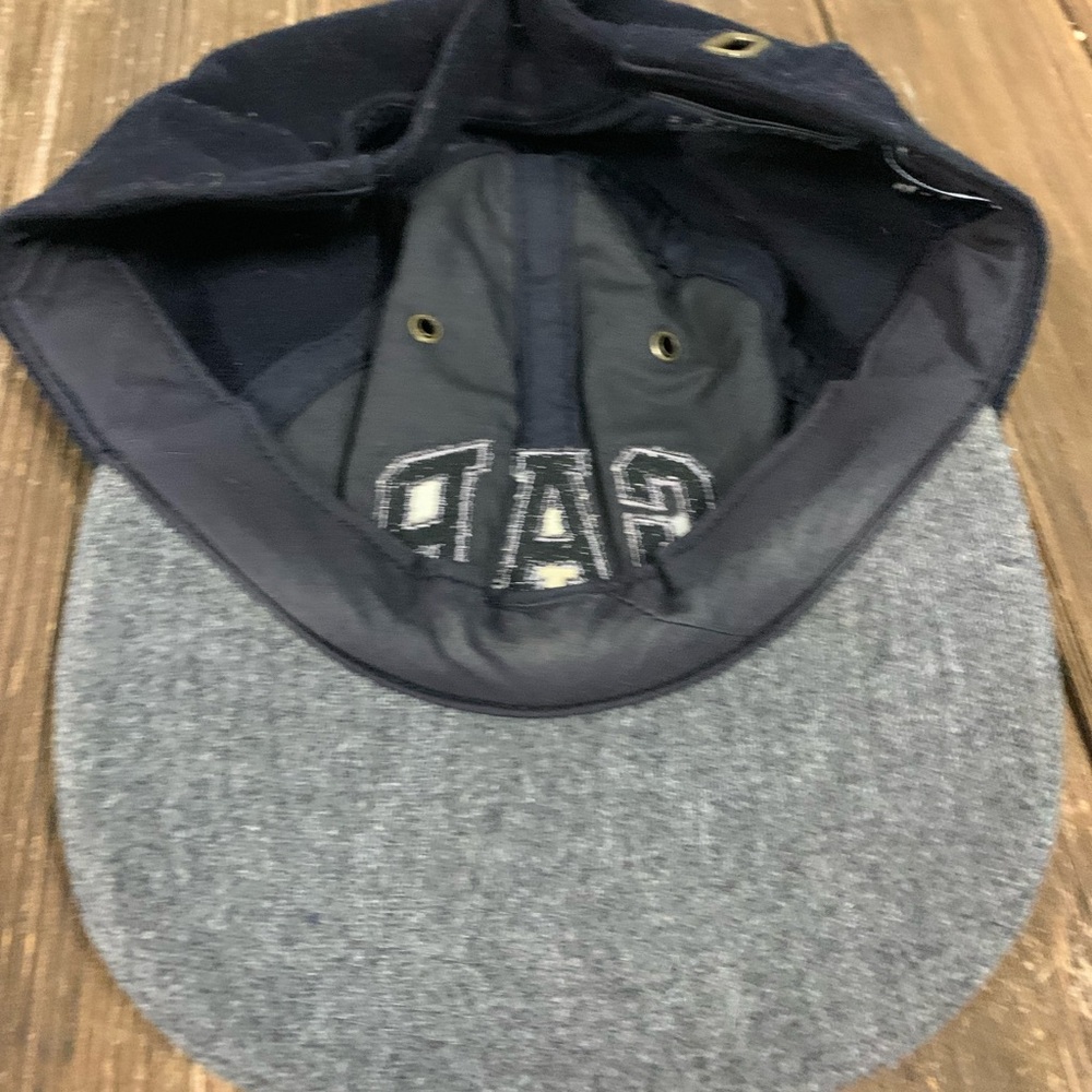 Vintage Gap wool hat. - Picture 2 of 5